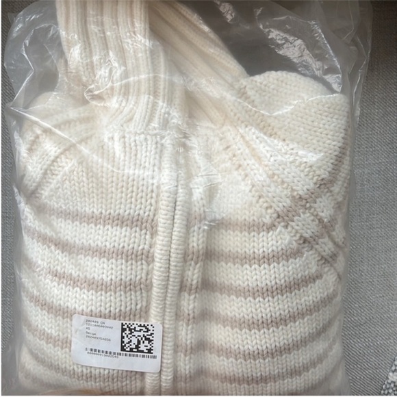 H&M Striped Rib Knit Sweater NWT - Picture 5 of 8